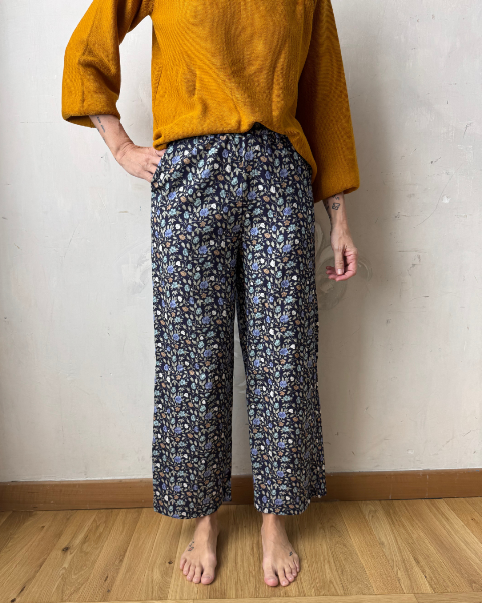 Crop 2.0 – Velluto Millerighe Blu A Fiori - immagine 3