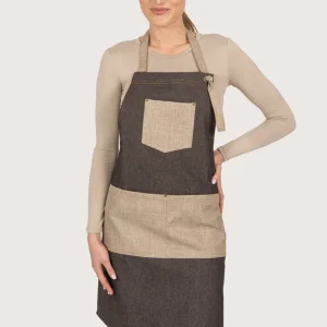 Grembiule in denim marrone con tasche in lino naturale “Kelor”